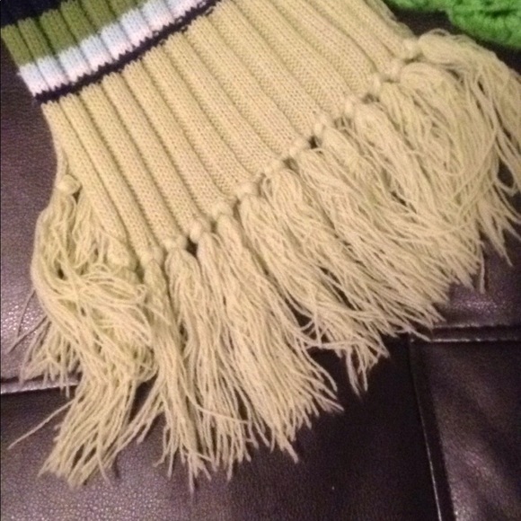 Scarves - Picture 3 of 5